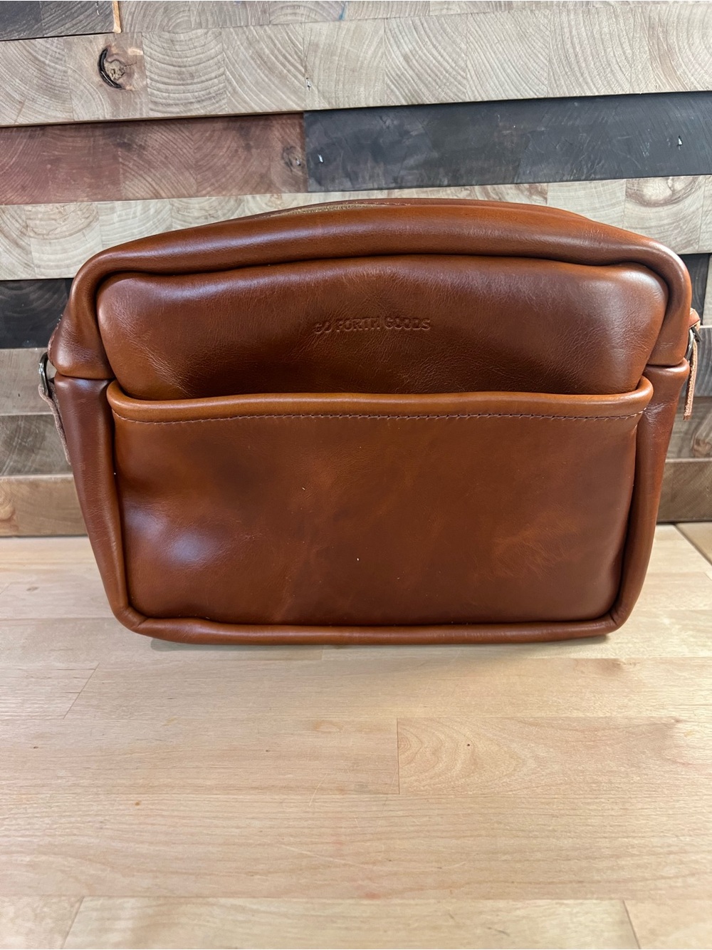 Go Forth Goods Chestnut medium Sarah, new.